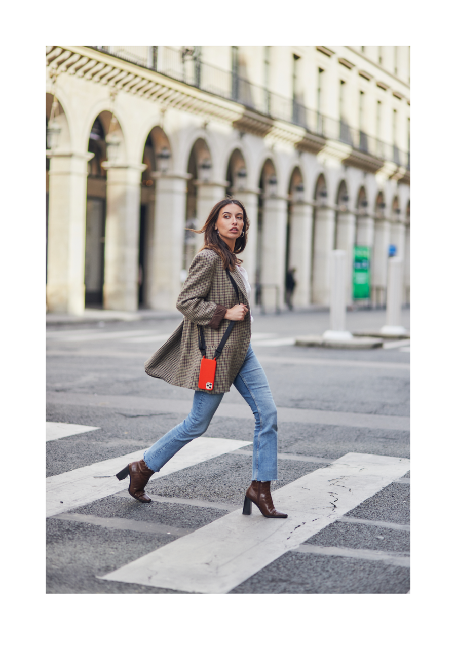 Phone case with lanyard