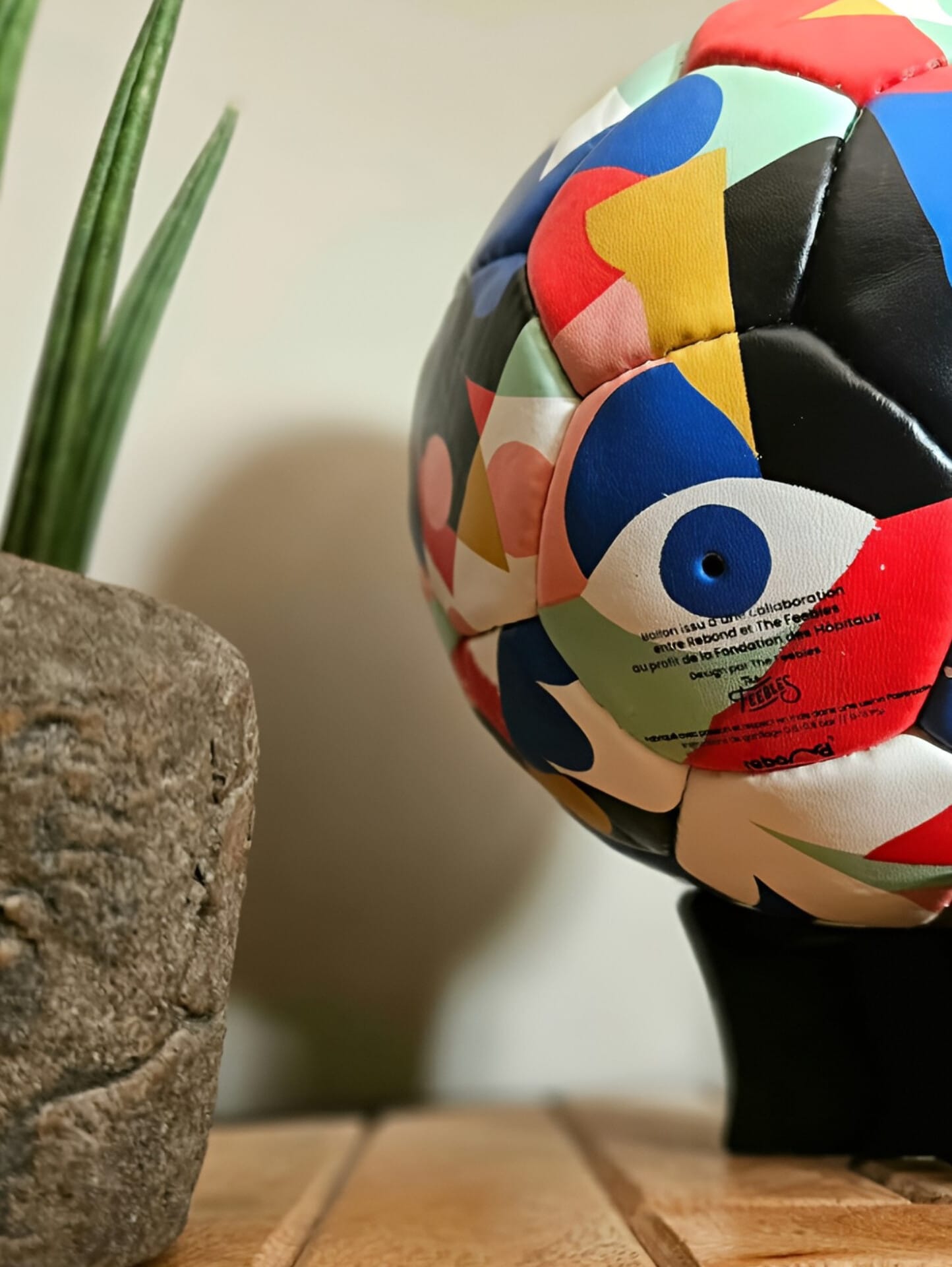 graphic ball on a stand